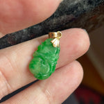 Carved Jade Pendant - 18k Gold - Vintage