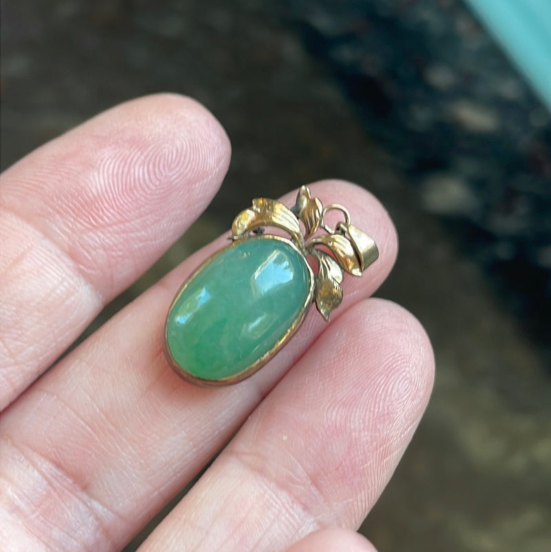 Jade Bow Pendant - 14k Gold - Vintage