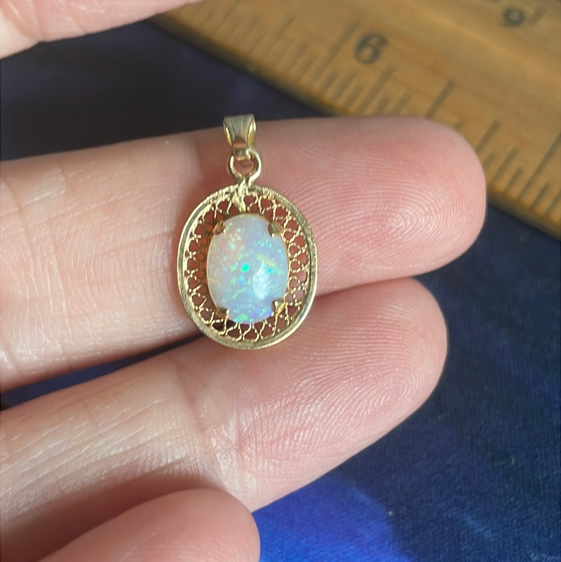 Opal Filigree Pendant - 14k Gold - Vintage