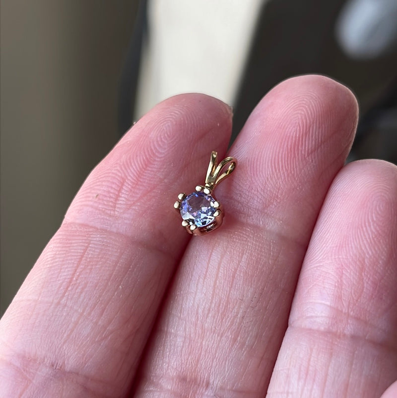 Tanzanite Pendant - 14k Gold - Vintage