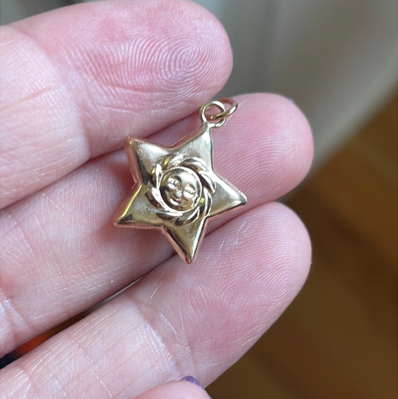 Puffy Star Pendant - Sun Face - 14k Gold - Vintage