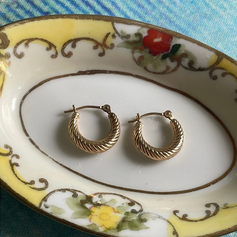 Twisted Hoop Earrings - 14k Gold - Vintage