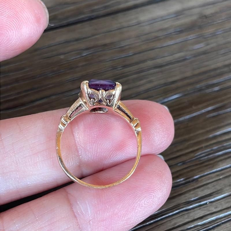 Alexandrite Ring - 10k Gold - Vintage