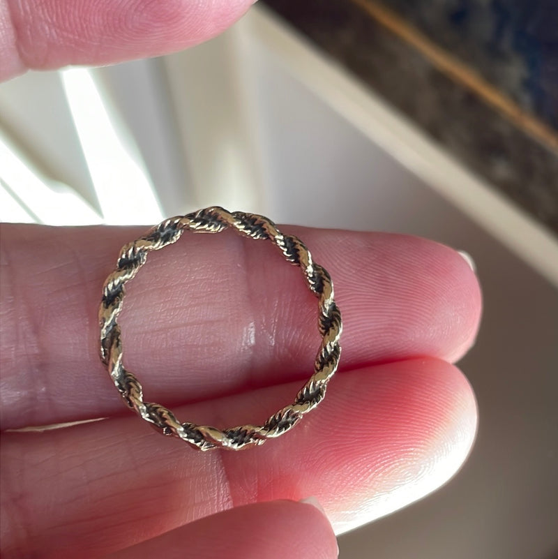 Rope Band Ring - 14k Gold - Vintage