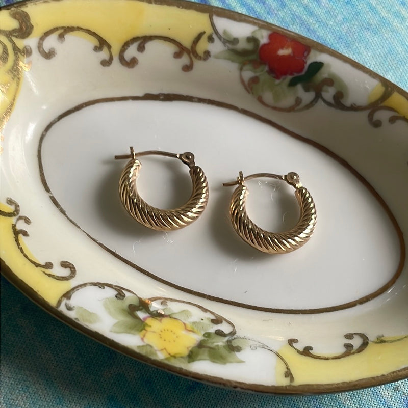 Twisted Hoop Earrings - 14k Gold - Vintage