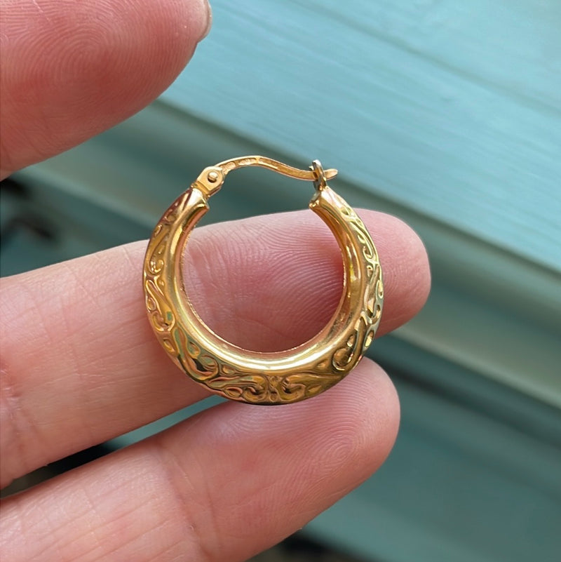 Swirling Gold Hoop Earrings - 9k Gold - Vintage