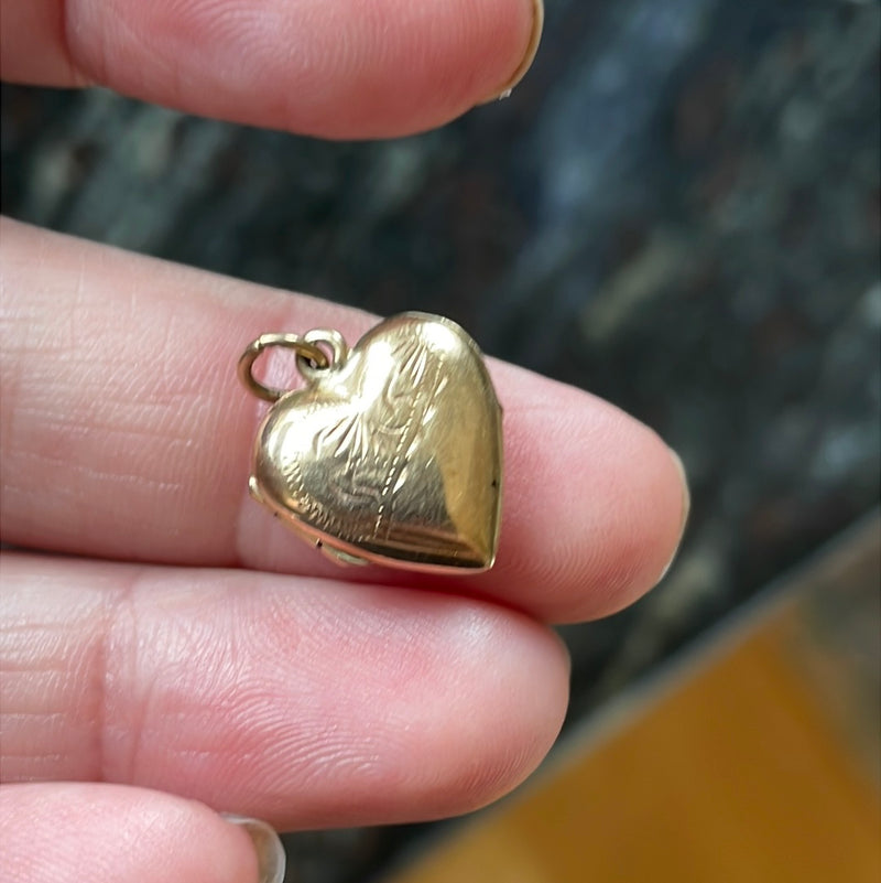 Engraved Dainty Heart Locket - 9k Gold - Vintage