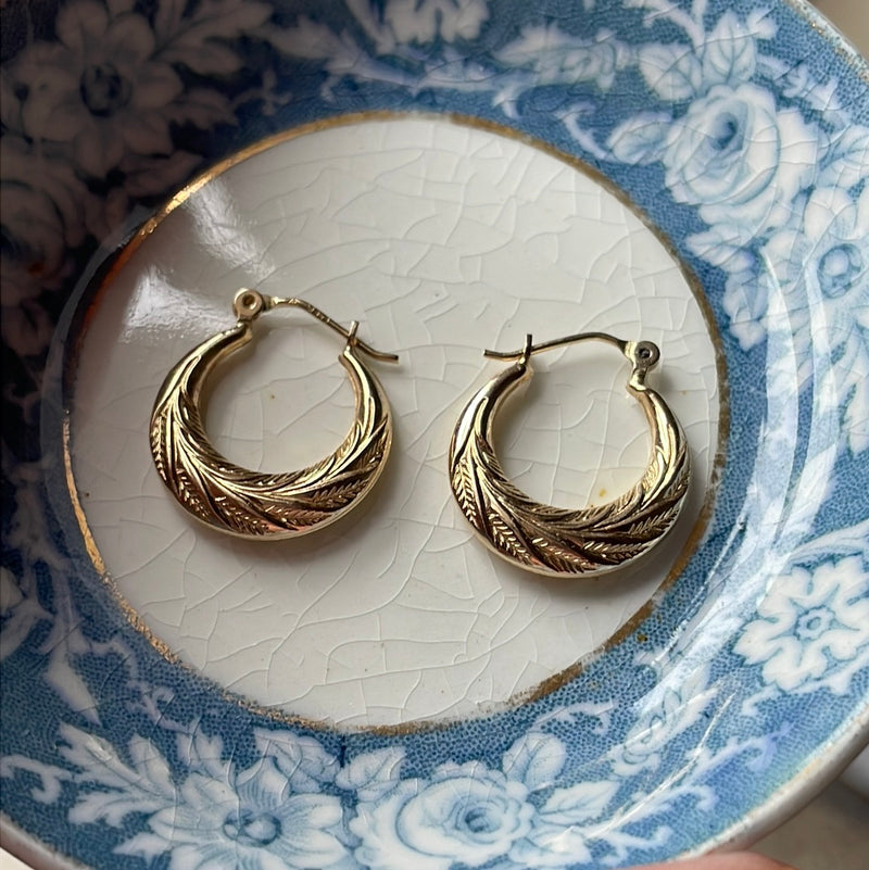 Leaf Hoop Earrings - 14k Gold - Vintage