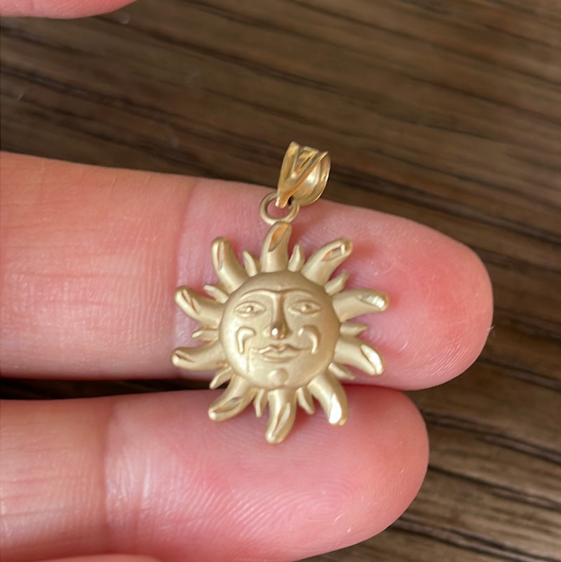 Sun Face Pendant - 10K Gold - Vintage