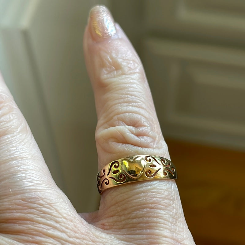 Heart Scroll Ring - 10k Gold - Vintage
