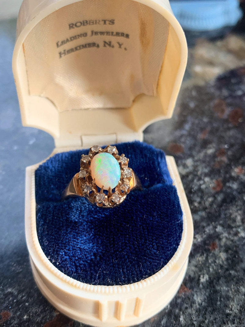 Opal Diamond Ring - 9K Gold - Vintage