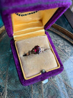 Garnet Ring - 14k Gold - Victorian - Vintage