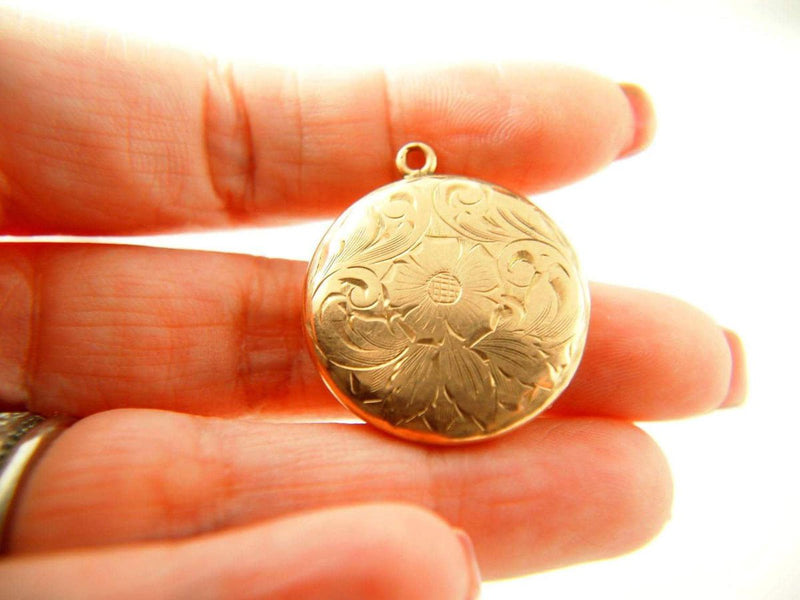 10k Gold Locket - Engraved Flower Locket - Gold Locket Pendant - Wedding Jewelry - Antique Jewelry
