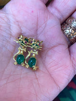 Cats with bow ties Brooch - Chrysoprase and Ruby - 18k Gold - Vintage - Love Vintage Paris