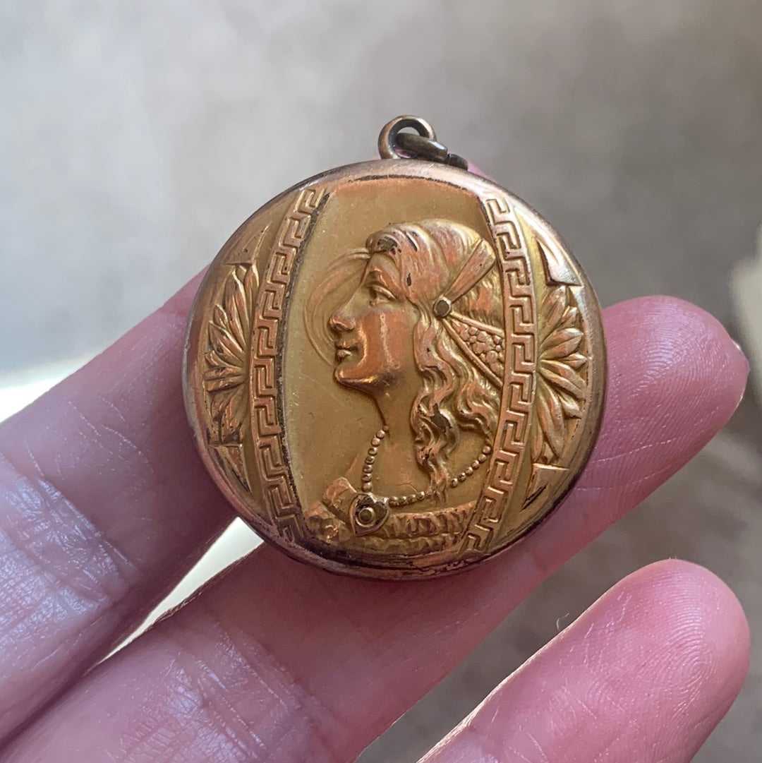 Nouveau Lady Locket - Gold Filled Locket - Antique locket – Vintage ...