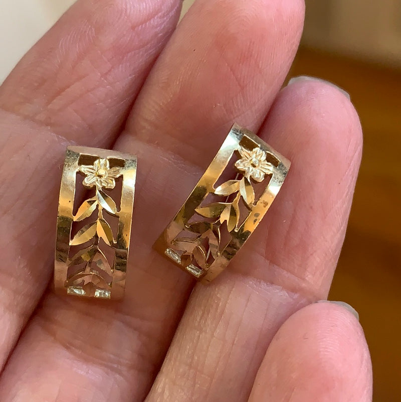 flower-half-hoop-earrings-14k-gold-vintage