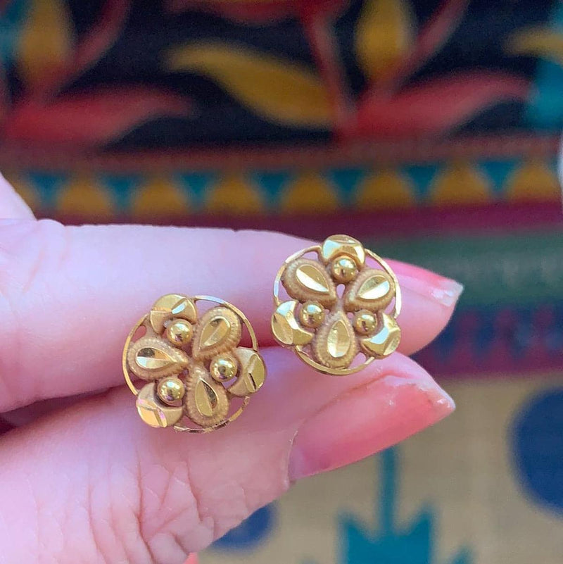 18ct Gold Flower Stud Earrings