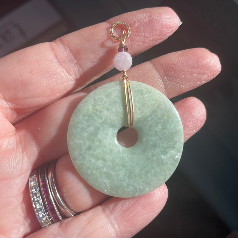 Big jade pendant online