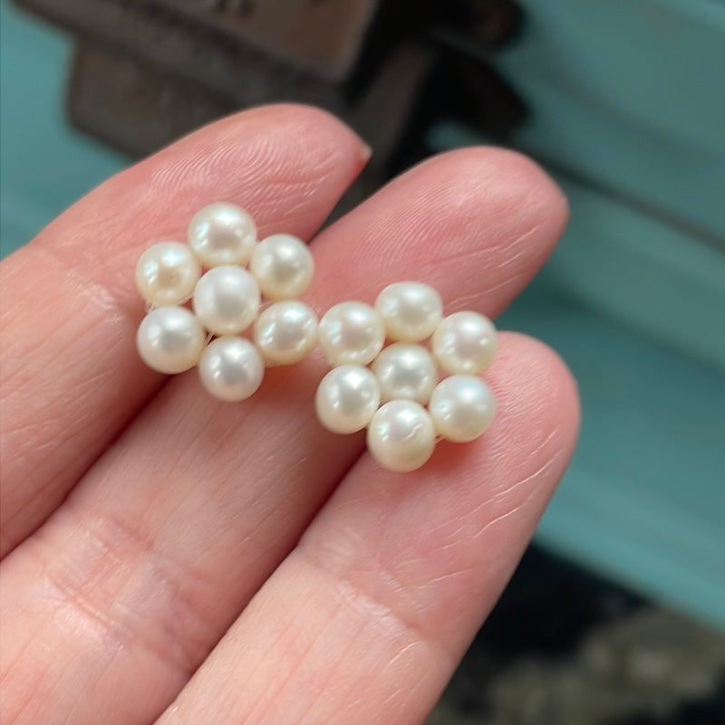 Pearl Flower Earrings - 14k Gold - Vintage