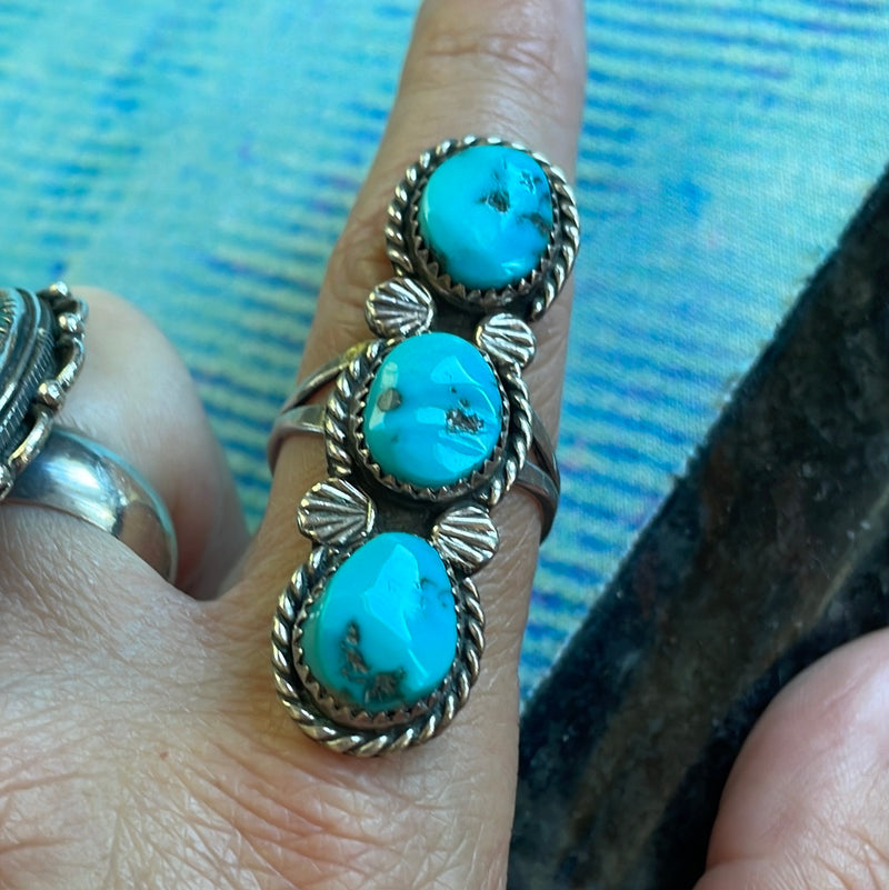 Beauteous oval shaped turquoise gold plated silver ring