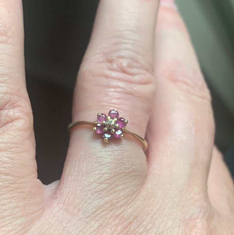 Ruby Flower Ring - Diamond - 10k Gold - Vintage