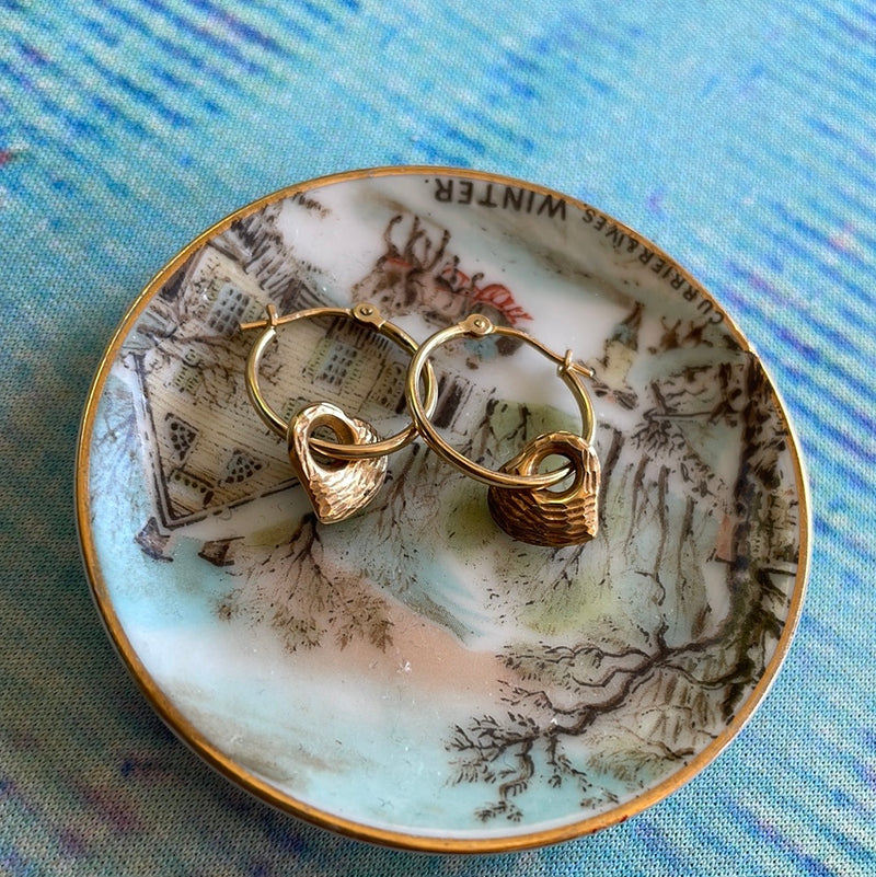 textured-heart-hoop-earrings-14k-gold-vintage