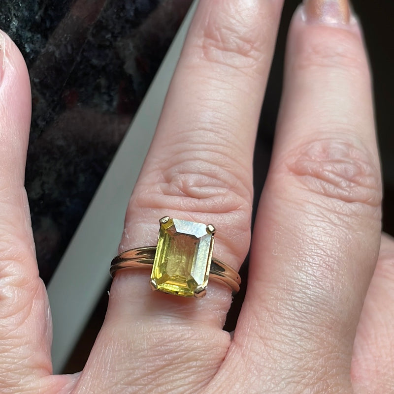Victorian Revival 27.52 Carat No-Heat Yellow Sapphire Ring - GIA