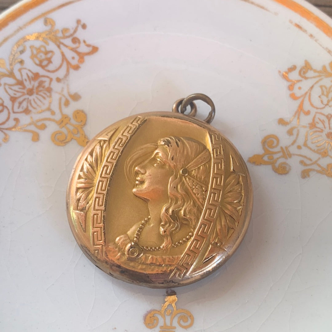 Nouveau Lady Locket - Gold Filled Locket - Antique locket – Vintage ...