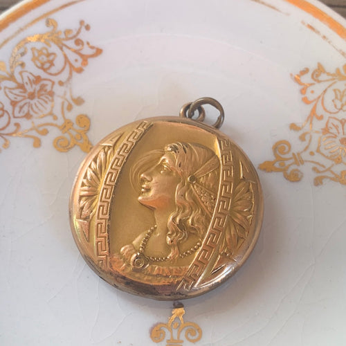 Nouveau Lady Locket - Gold Filled Locket - Antique locket