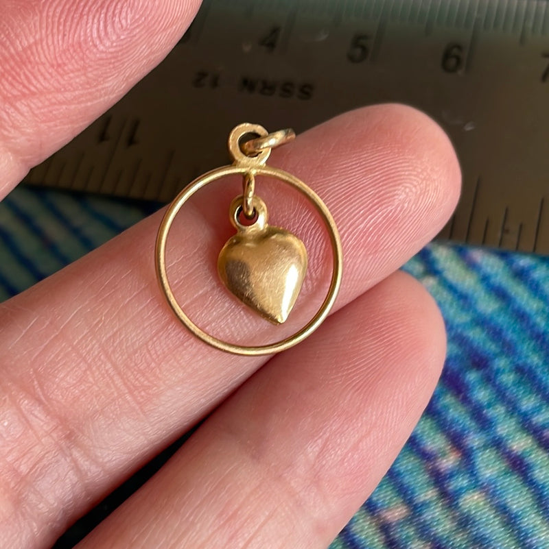 heart-circle-pendant-14k-gold-vintage
