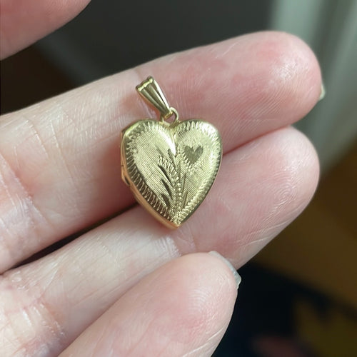 Engraved Heart Locket Pendant Necklace in 10K Gold - Gold