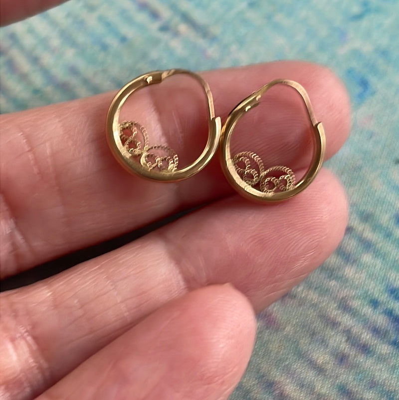 filigree-hoop-earrings-14k-gold-vintage-2