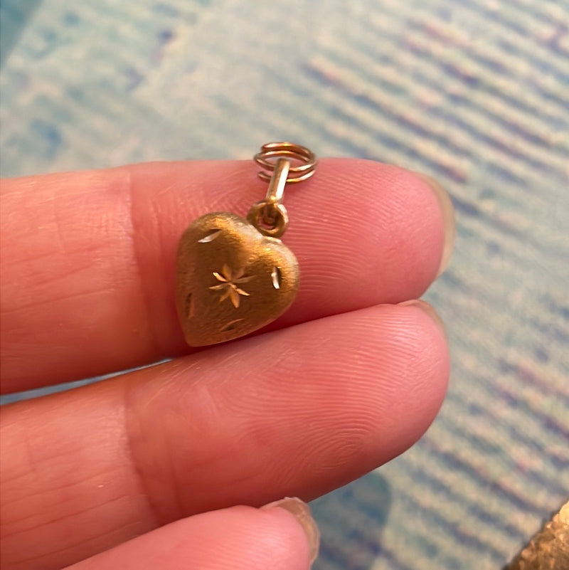 engraved-star-heart-pendant-14k-gold-vintage
