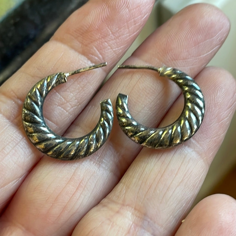 ridged-hoop-earrings-sterling-silver-vintage