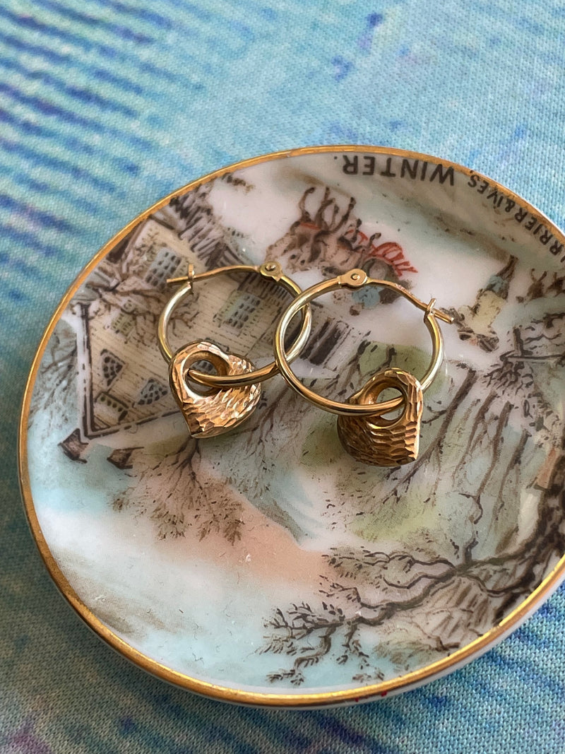 textured-heart-hoop-earrings-14k-gold-vintage – Vintage Paris Jewelry