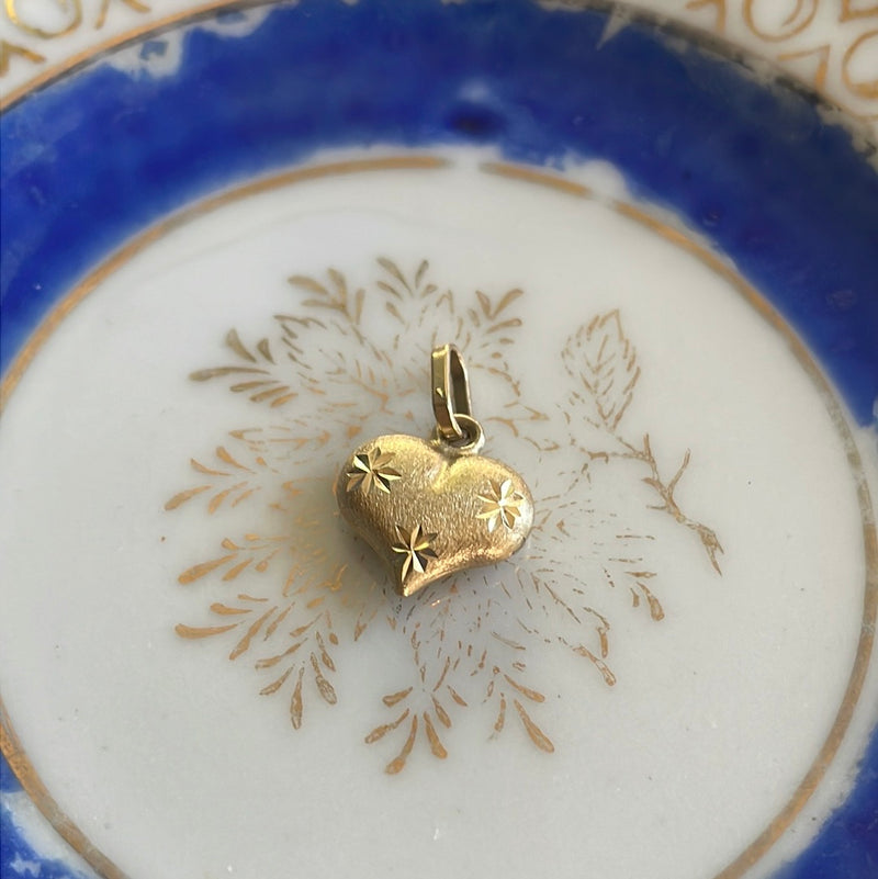 engraved-star-heart-pendant-14k-gold-vintage-1