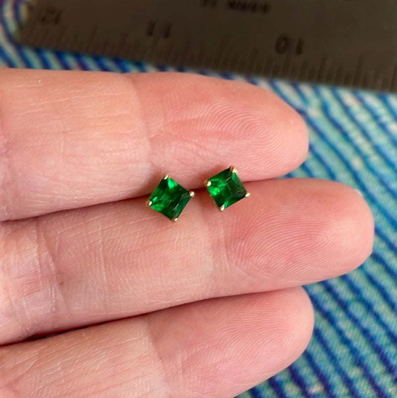 Green Glass Earrings - 14k Gold - Vintage