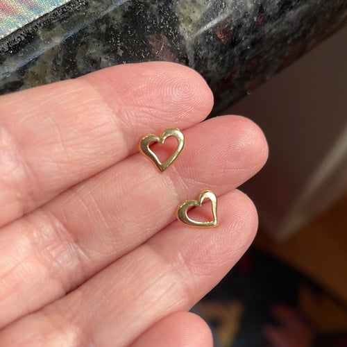 Openwork Heart Stud Earrings - 14k Gold - Vintage