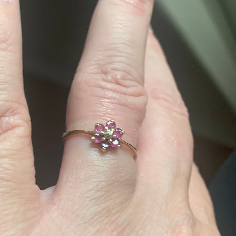 Ruby Flower Ring - Diamond - 10k Gold - Vintage