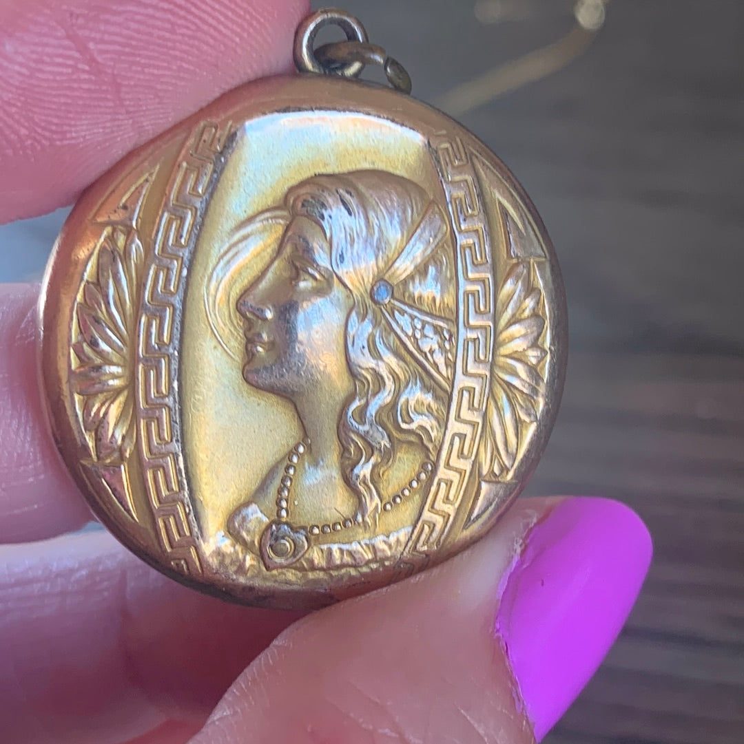 Nouveau Lady Locket - Gold Filled Locket - Antique locket – Vintage ...