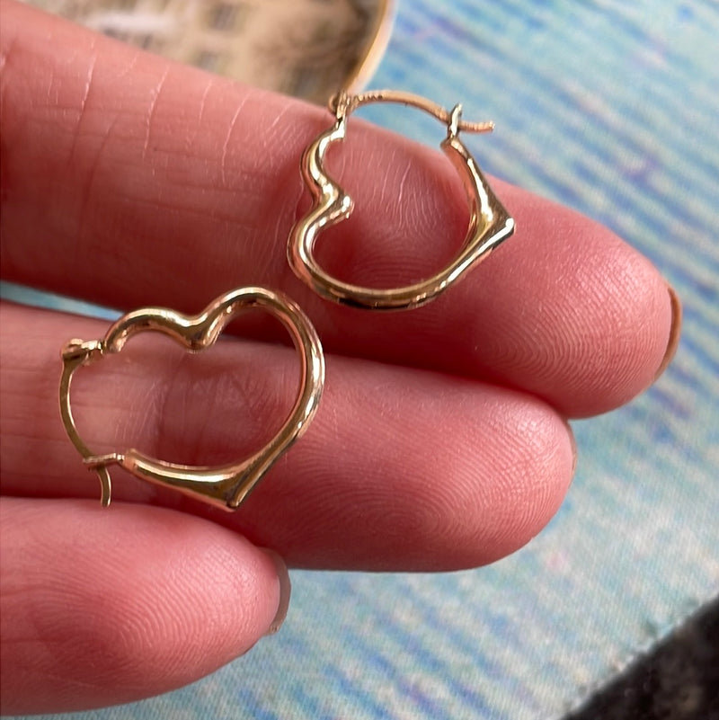 heart-hoop-earrings-10k-gold-vintage-2